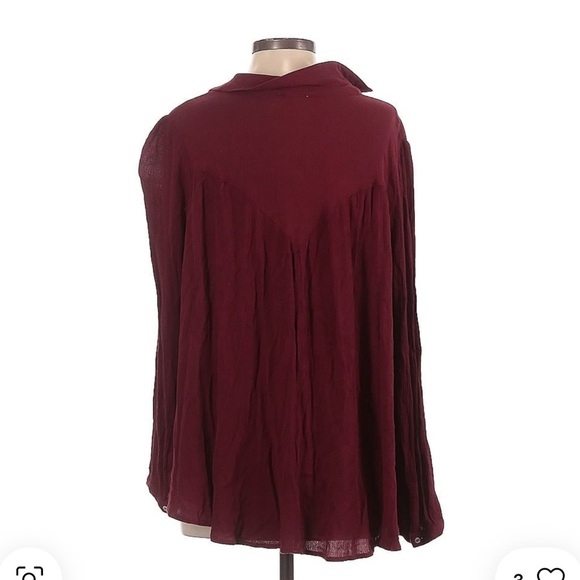 Umgee Deep Red V-Neck Blouse Size Medium - Picture 2 of 4